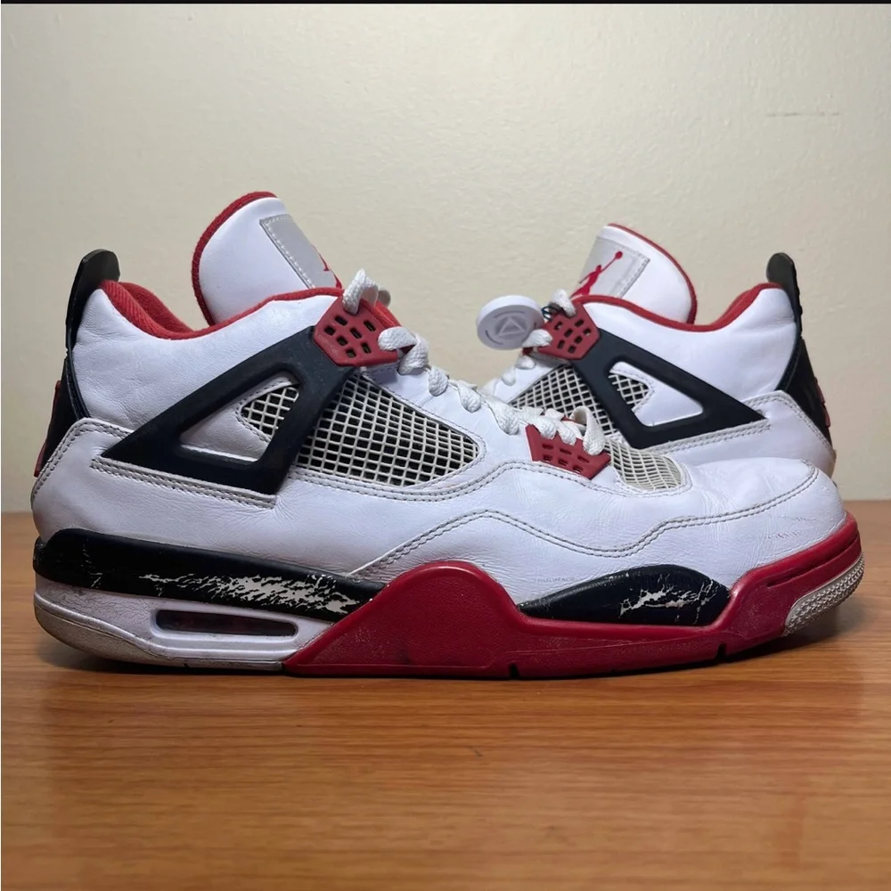 Jordan 4 Fire Red 2012